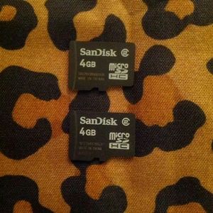 x2 Sandisk 4GB Micro SD Memory Cards