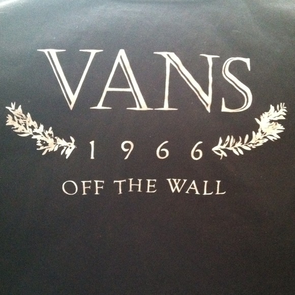 Vans cropped tee