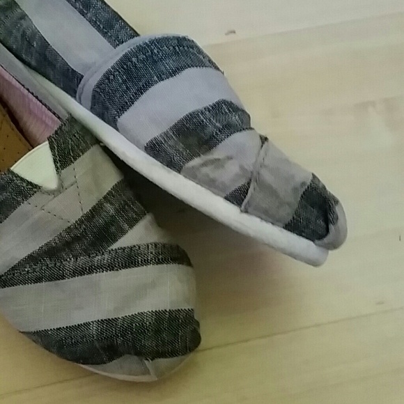 SOLD.....TOMS - Picture 2 of 3
