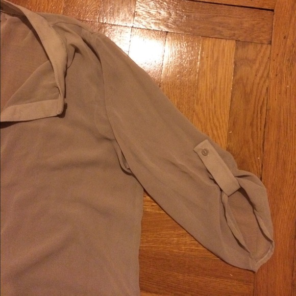 Tan blouse- SOLD IN BUNDLE - Picture 2 of 4