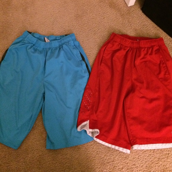 Boys size large nike shorts