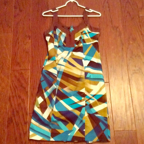 Patterned dress. - Picture 1 of 1