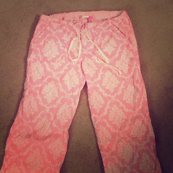 Adorable Pink pajama pants!💗