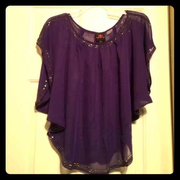 NWOT! 2b bebe purple rhinestone trimmed top - Picture 1 of 4