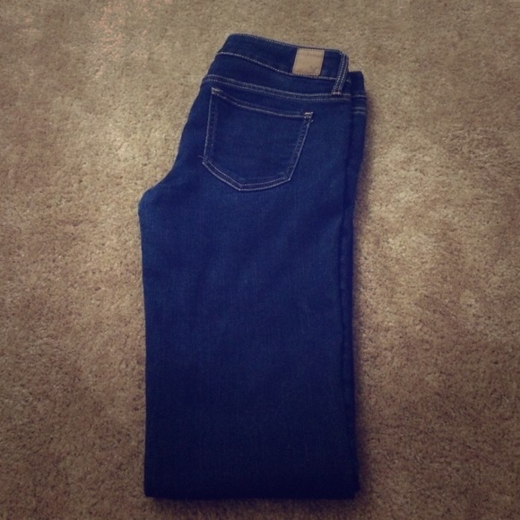 ON HOLD!! Never worn American Eagle jeans