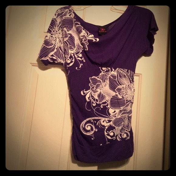 2b bebe purple and white top