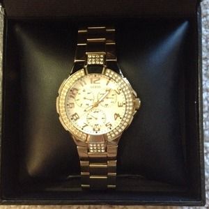 Gold Guess watch ⌚️