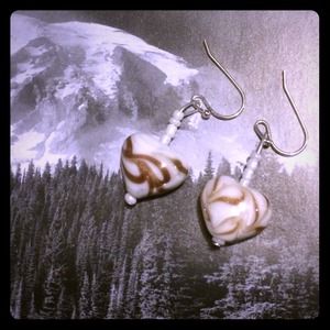 Gold and White Swirled Heart earrings!!