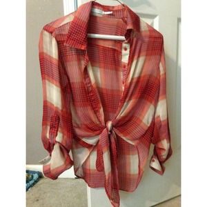 Cute Plaid High/Low Top