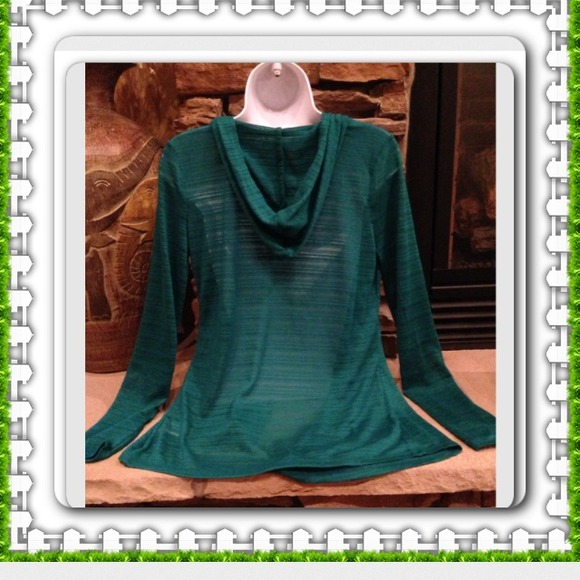 Top - Picture 2 of 2