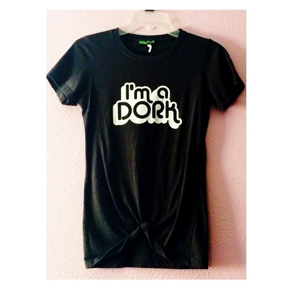 Cute Graphic Shirt 😃