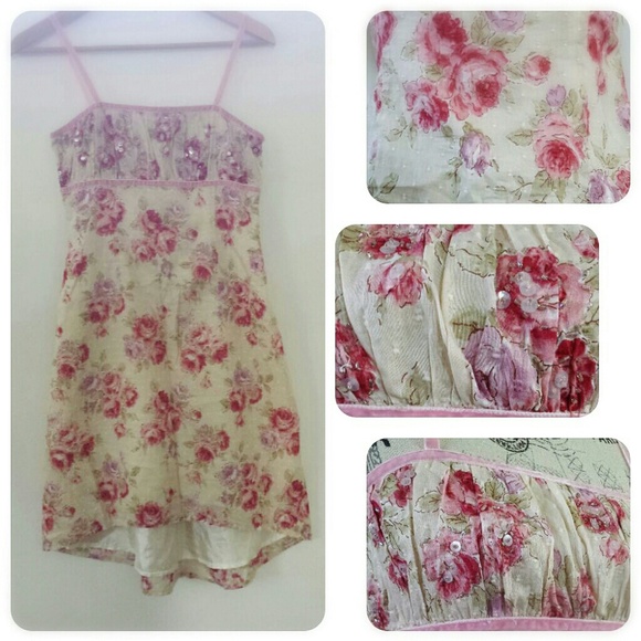 🌸Beautiful embellished floral dress - Picture 2 of 4