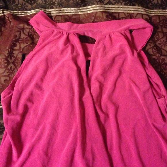 Pink top - Picture 3 of 3