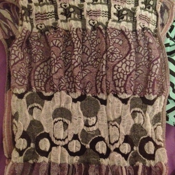Aztec scarf - Picture 2 of 2
