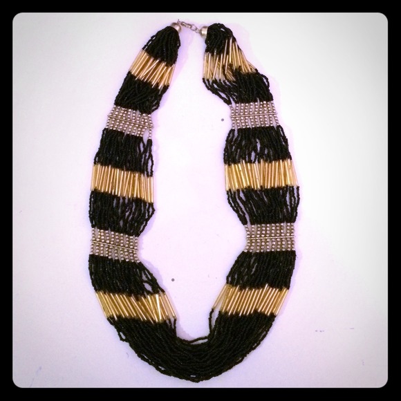 Multi-strand Fashion Necklace (Black and Gold)