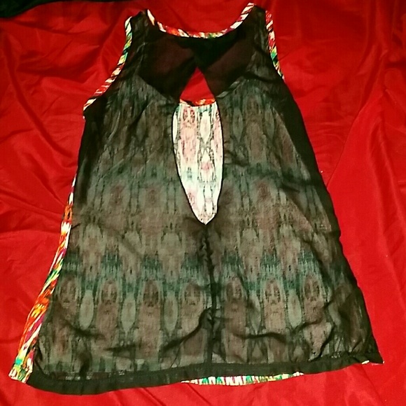 Tribal Print Top - Picture 2 of 2