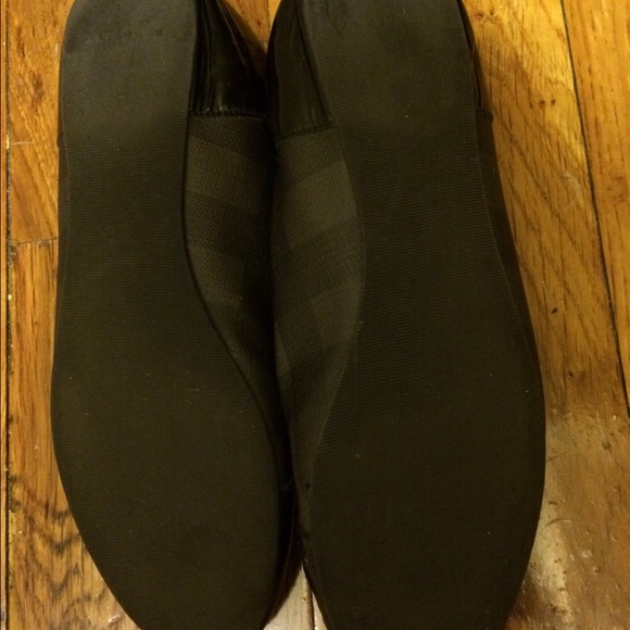 Authentic Burberry flats - Picture 4 of 5