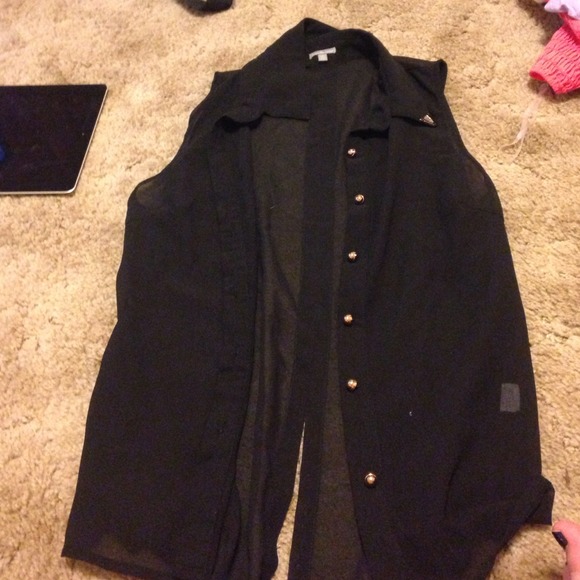 Black shirt
