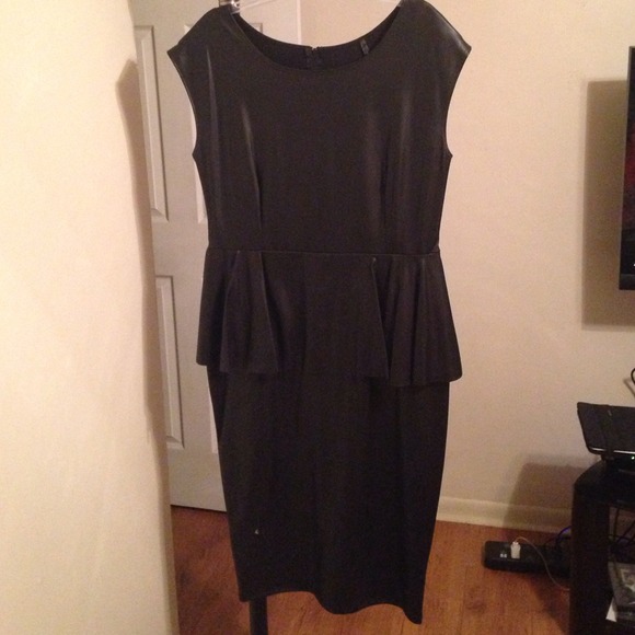 🎉🎉Host Pick🎉🎉 10/13Faux Leather Peplum Dress