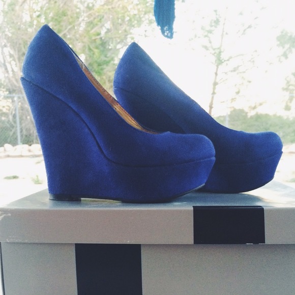💙💙 FINAL REDUCTION*CUTE wedges 💙💙
