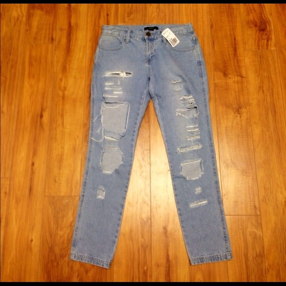 Forever 21 jeans and sweatshirt