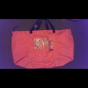 VS Sport Duffle bag.