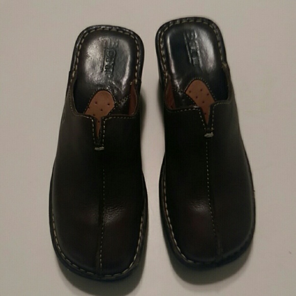 Born sandals