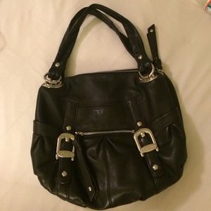 B MAKOWSKY BLACK LEATHER BAG
