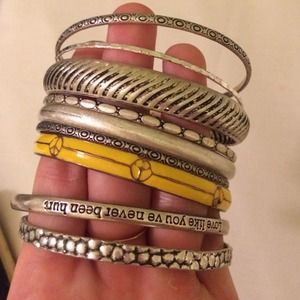 Set of bangles