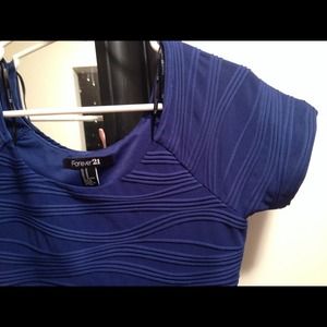 Fitted blue textured dress