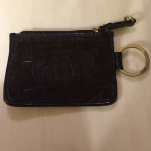 JUICY COUTURE ID pouch CONNECTS TO KEYS