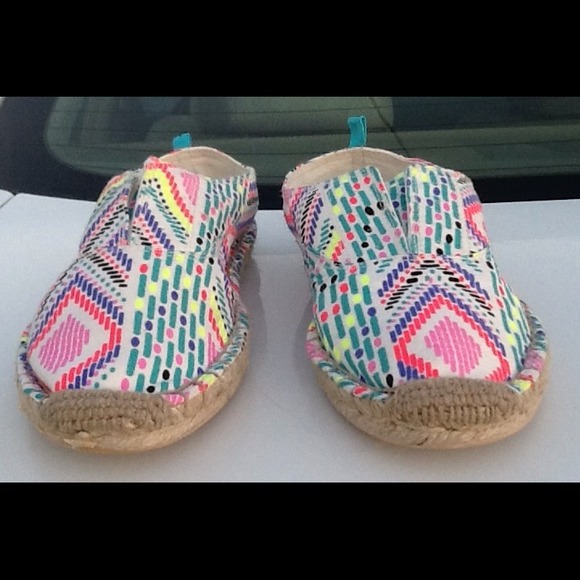 Brand New America Eagle Flats, never worn