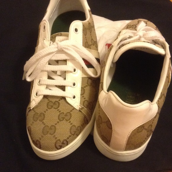 Gucci Sneakers - Picture 3 of 4
