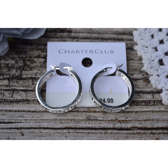 ✋SOLD✋Aztec/Geometric Hoop Earrings - Picture 3 of 3