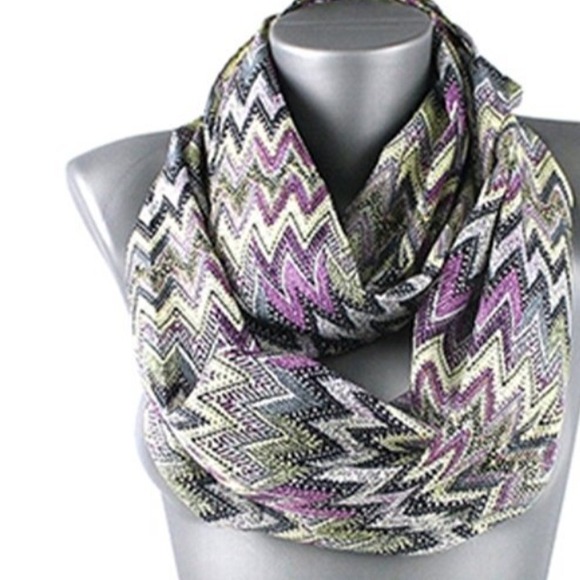 🎀5 Left!!🎀 Tribal Print Infinity Scarves