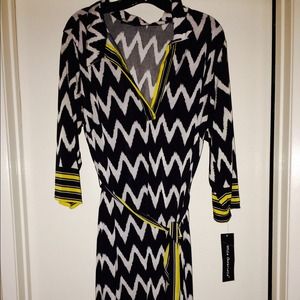 Size 2X spandex material dress ;) very forgiving.