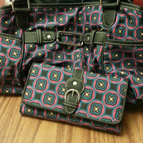 Black and teal,red purs