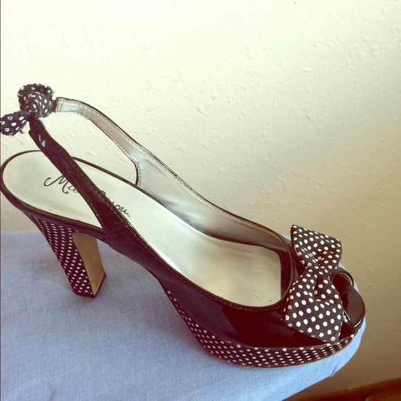 Black & white polka dot high heel