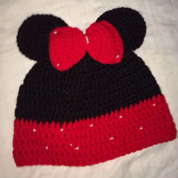 Minnie Mouse beanie  !💞