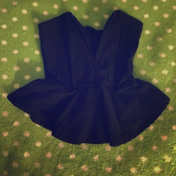 Skinny Black Downward-V Flare Crop Top