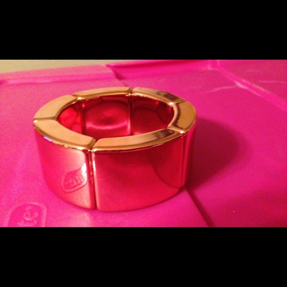 Charming Charlie Chunky Bangle