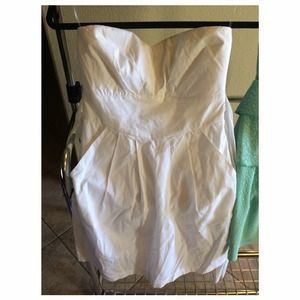 White strapless dress