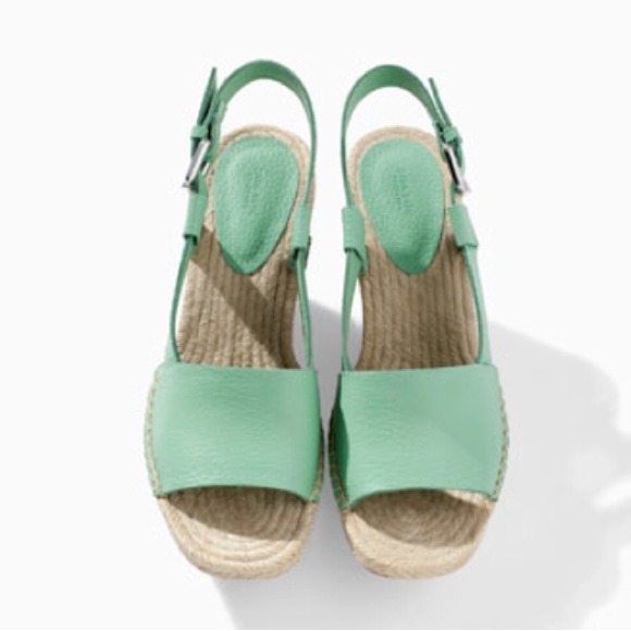 21 off Zara Shoes 🔴SALE🔴Zara shoes from Wowen's closet on Poshmark