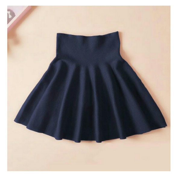 High Waist Solid Color Pleated Skirt