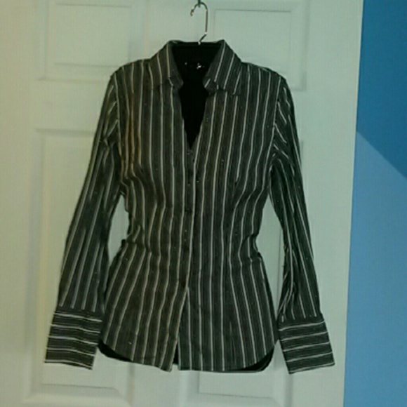 Express button down