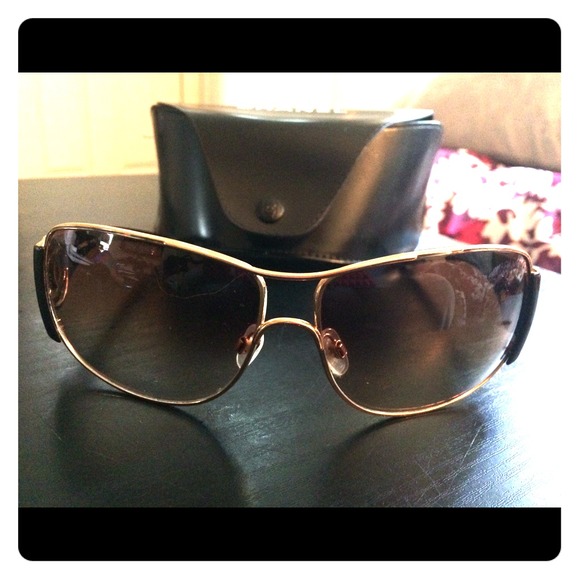 🌟 HOLD 🌟100% Authentic Chanel Aviator Sunglasses