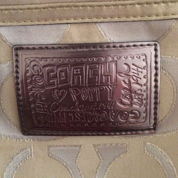 Coach "Poppy" Purse..💯 AUTHENTIC!!!! - Picture 2 of 4