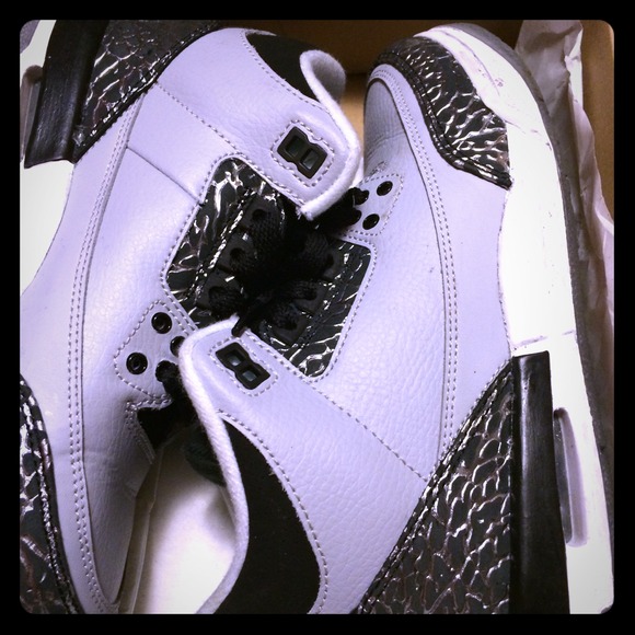 Size 4.5 Retro 3s wolf grays