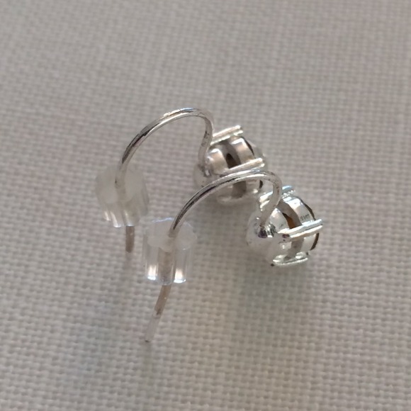 🔴Sold in Bundle🔴 Faux Diamond Earrings - Picture 3 of 4