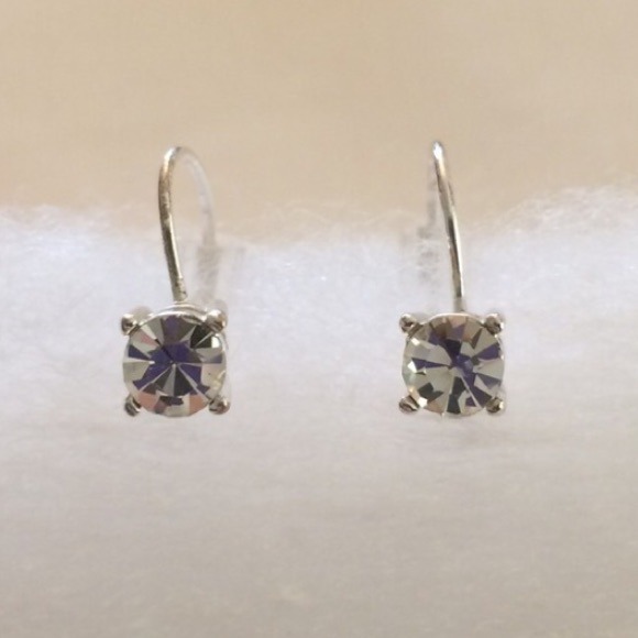 🔴Sold in Bundle🔴 Faux Diamond Earrings - Picture 2 of 4